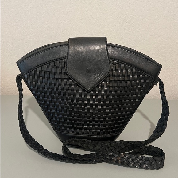 Inge Christopher Handmade Black Woven Leather Shoulder Bag - Picture 3 of 10